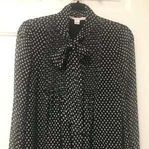Diane Von Furstenberg Silk Kitten Bow Tie Blouse SZ 6